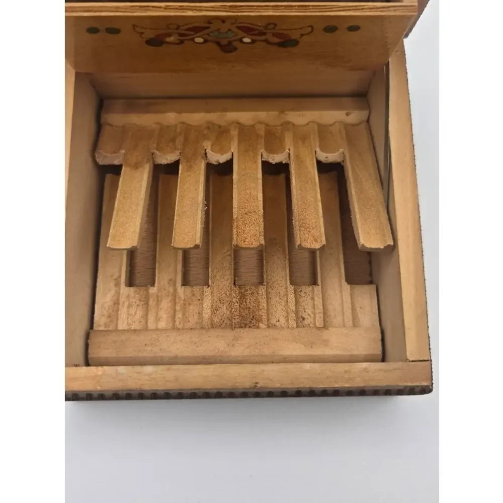 Vintage Wooden Pyrography Cigarette Box Pre-Loved